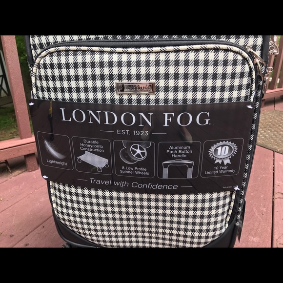 London Fog LAST CHANCE 20” Expandable Carryon - Picture 3 of 6